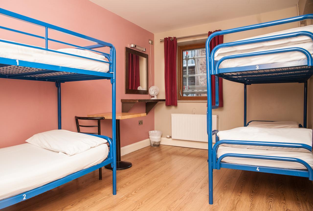 דבלין Isaacs Hostel מראה חיצוני תמונה