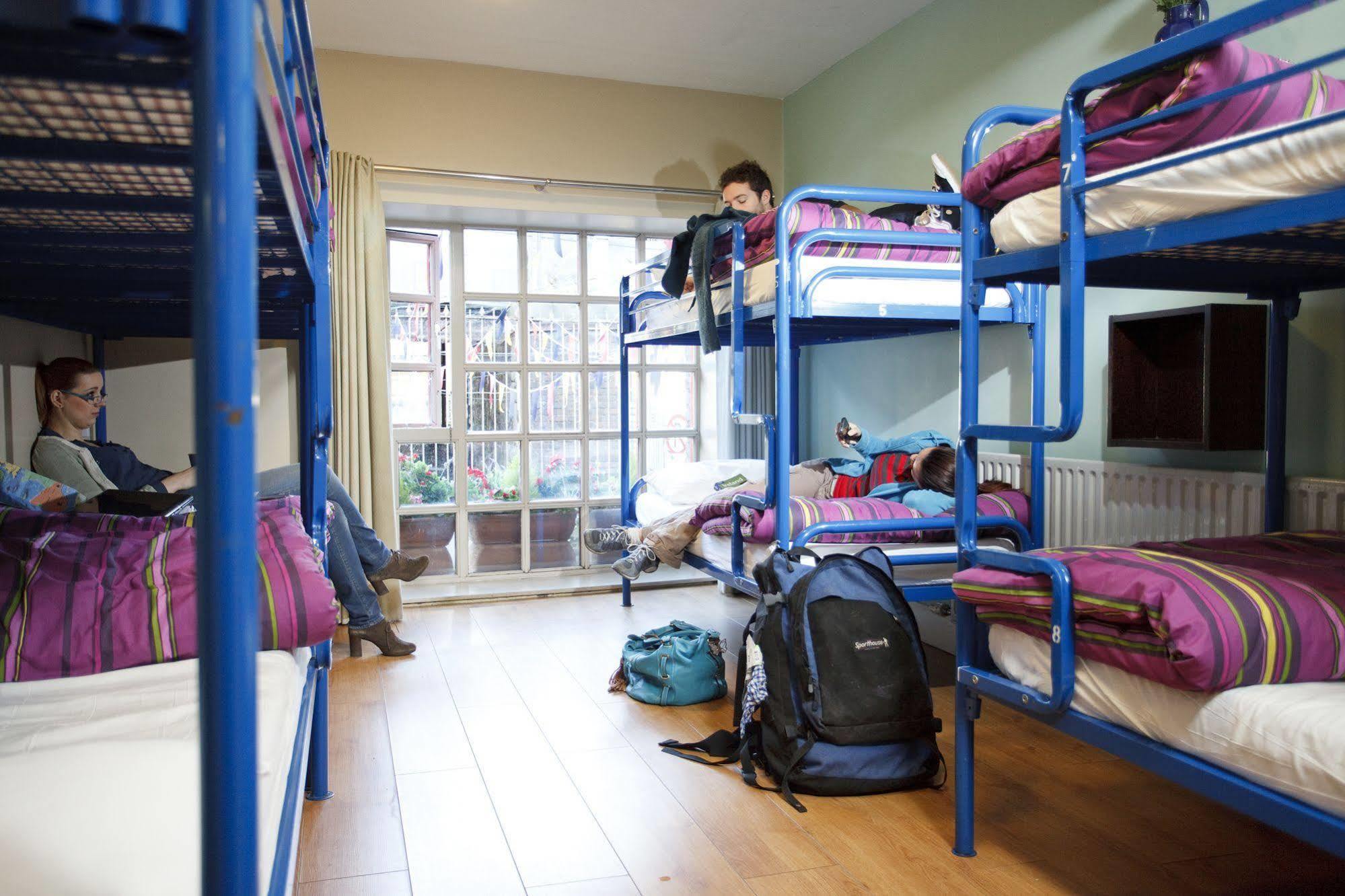 דבלין Isaacs Hostel מראה חיצוני תמונה